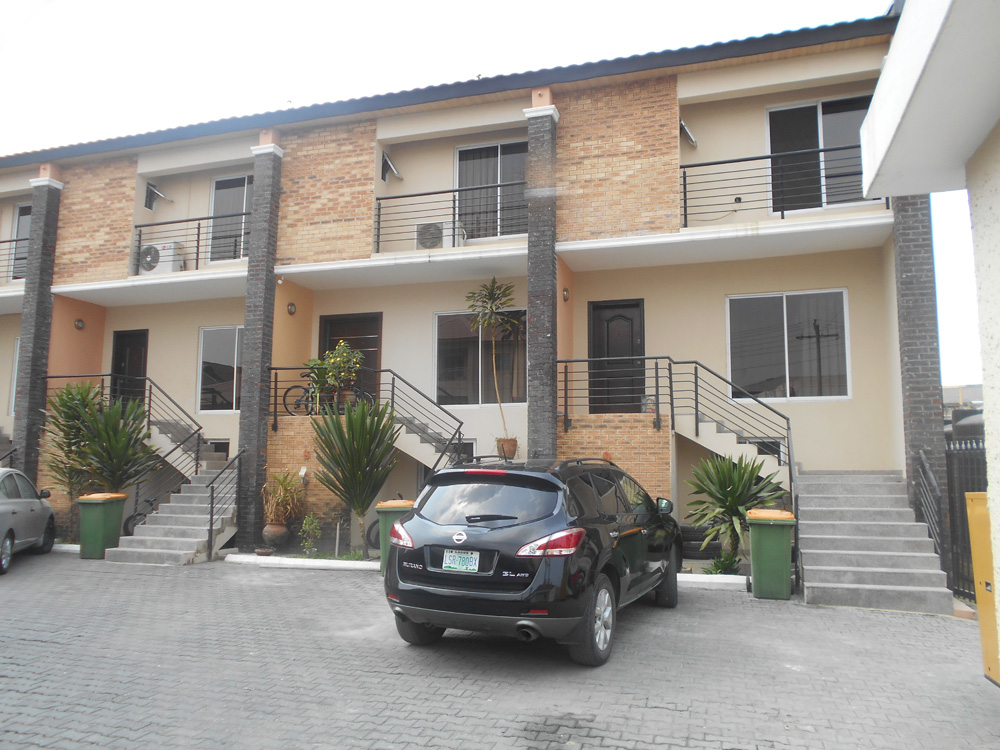 ABIOLA-COURT-EXTERIOR.jpg
