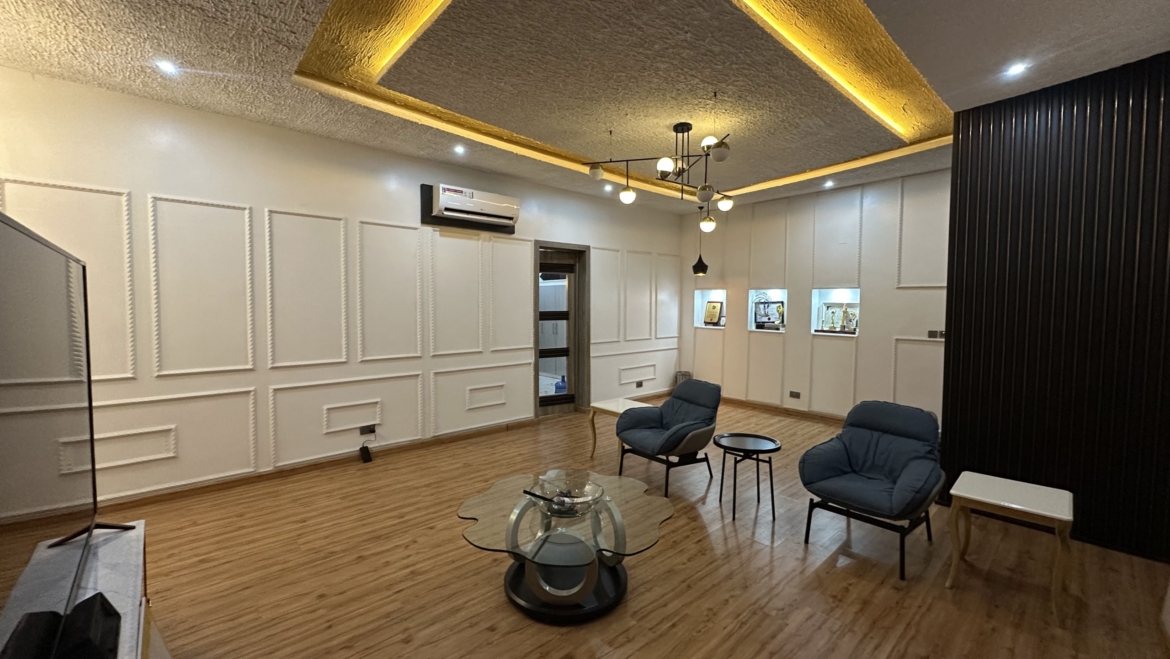 2 Bedroom Apartment – Abayomi Durosimi Etti street