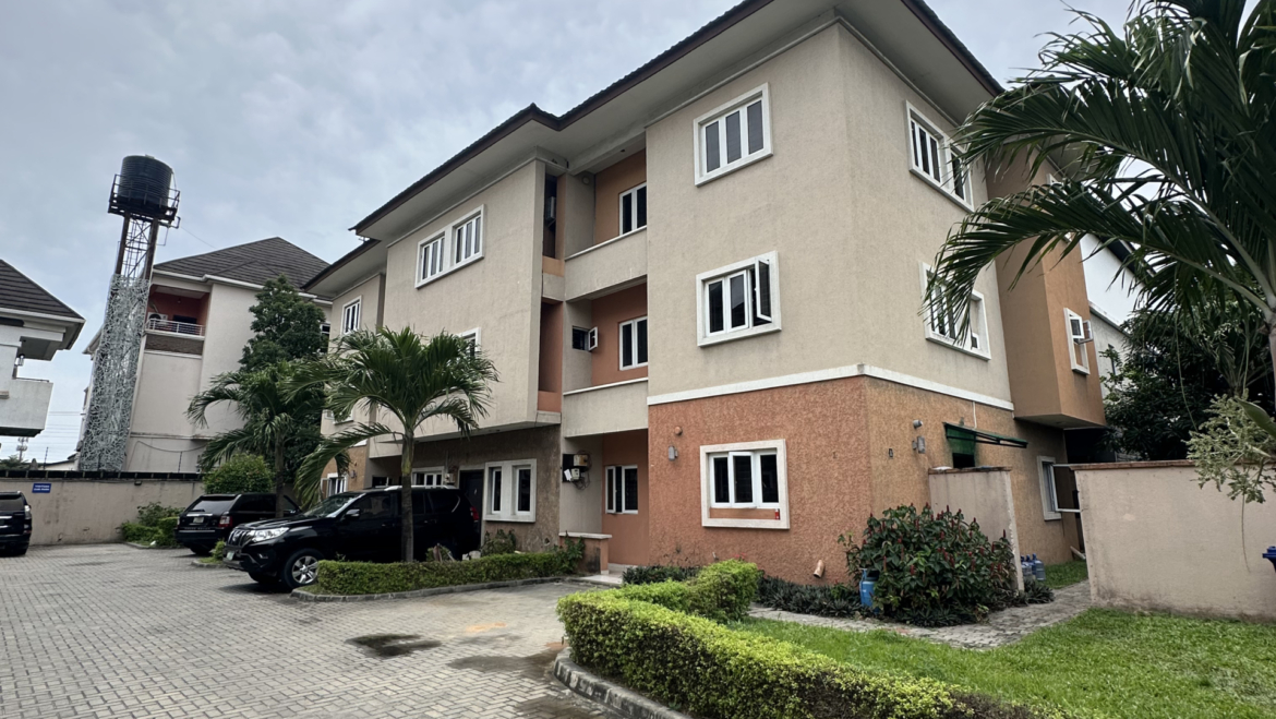 TobyDany – 4 Bedroom Terrace with BQ, Richmond Estate