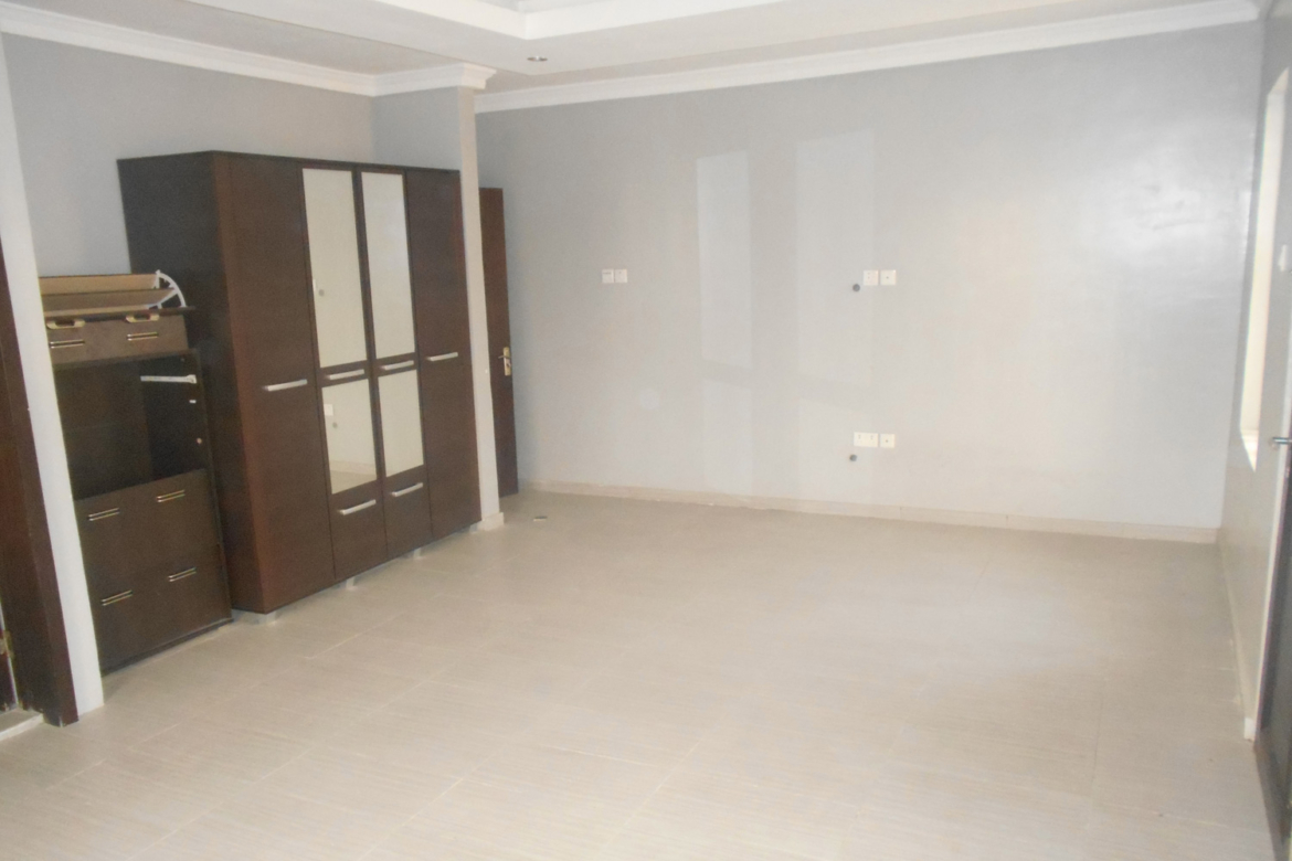 Ilasan-4-Bedroom-2-1.jpg