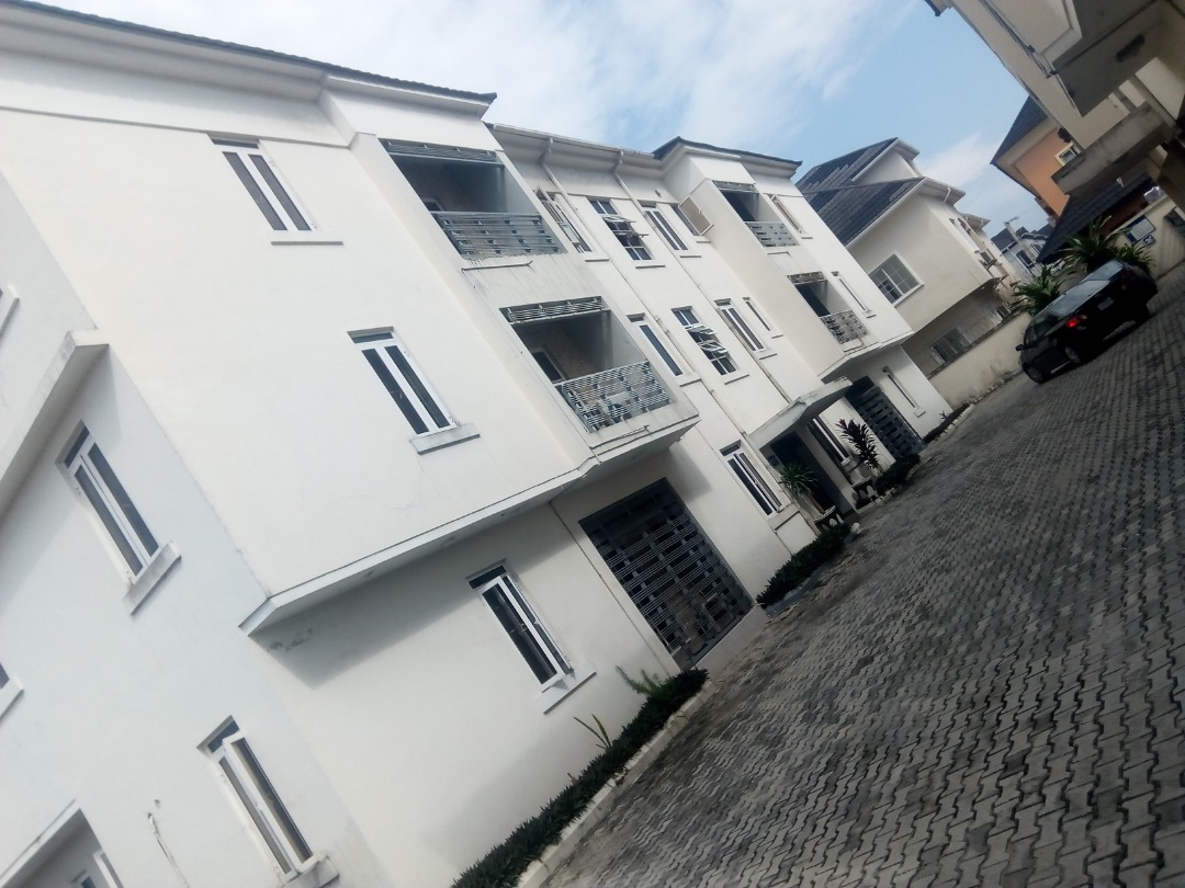 TWIN-VIEW-APARTMENT.jpg