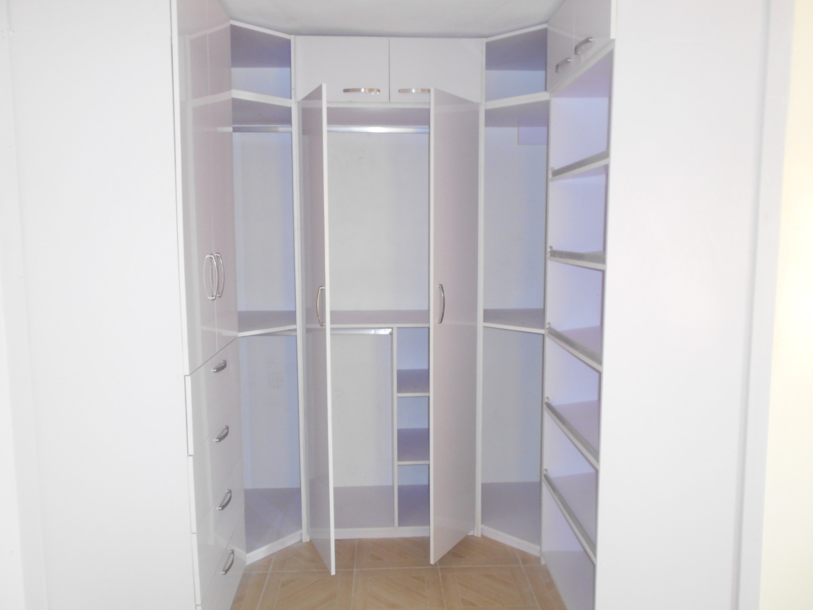 VICTORIA-CREST-CLOSET-scaled.jpg